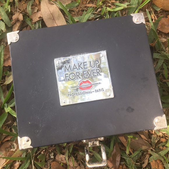 Makeup Forever Studio Case - Picture 3 of 7